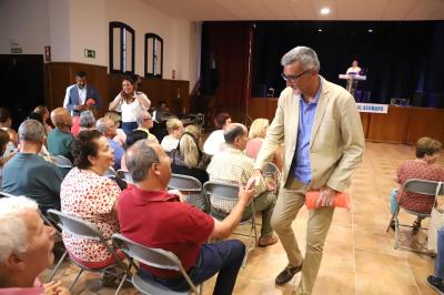 Imagen El Cabildo felicita la labor de Asomavo en la inauguración de la XVI Semana Cultural del colectivo de mayores y voluntarios