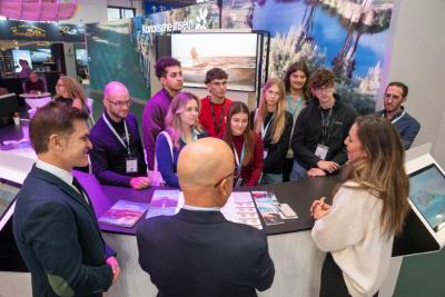 Imagen La Escuela Universitaria de Turismo de Lanzarote acoge la actividad ‘Tercer Grado’ con la consejera de Turismo y Empleo del Gobierno de Canarias y su equipo
