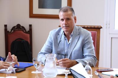 Imagen El Cabildo de Lanzarote mejorará el transporte de residuos desde La Graciosa con nuevos contenedores específicos