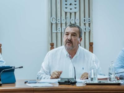 Imagen El Cabildo modifica las bases de subvenciones para la mejora del transporte en Lanzarote y La Graciosa