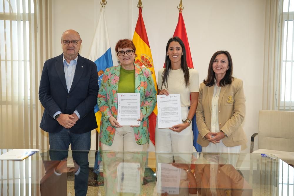 Imagen Más de 4.000 jóvenes de Lanzarote se benefician de las ventajas del Carné Joven Europeo