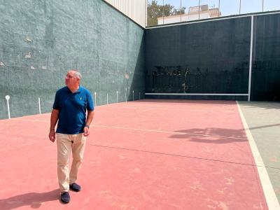 Imagen Adjudicadas las obras de renovación del pavimento y pintado de la cancha de frontón de la Ciudad Deportiva Lanzarote