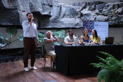 Imagen El Cabildo reúne a viticultores, bodegueros y vecinos para explicar el Plan Especial de La Geria (PEPP)