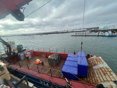 Imagen El Cabildo incorpora nuevos contenedores para mejorar el transporte de residuos entre La Graciosa y Lanzarote