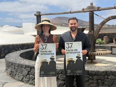Imagen El Cabildo presenta el cartel de la 37ª Feria de Artesanía de Lanzarote