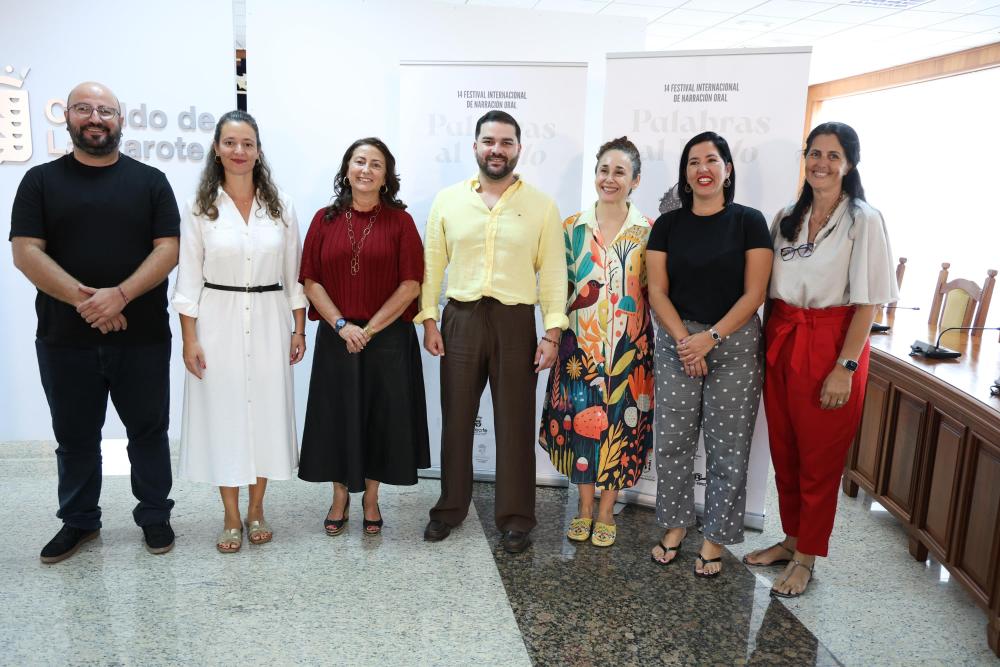 Imagen Palabras al vuelo, la vuelta a Lanzarote en cincuenta espectáculos y once días